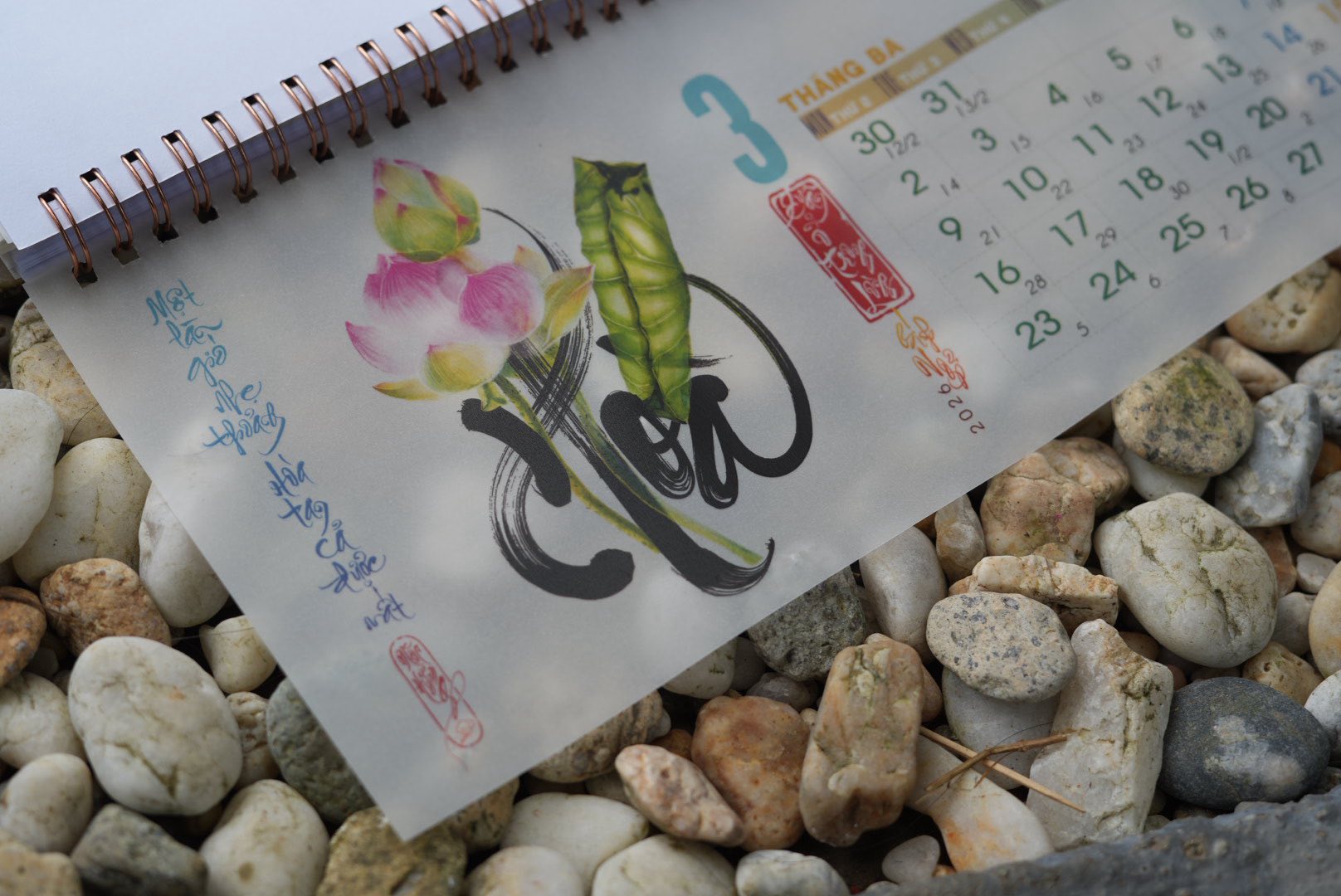 Lịch để bàn 2026 (Giấy phim)